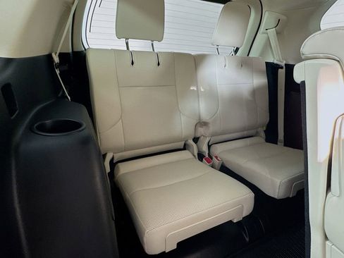 Used 2023 Lexus GX 460 Premium w/ Premium Package image 33