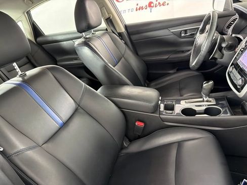 Used 2018 Nissan Altima 2.5 SR w/ SR Midnight Edition FWD image 16