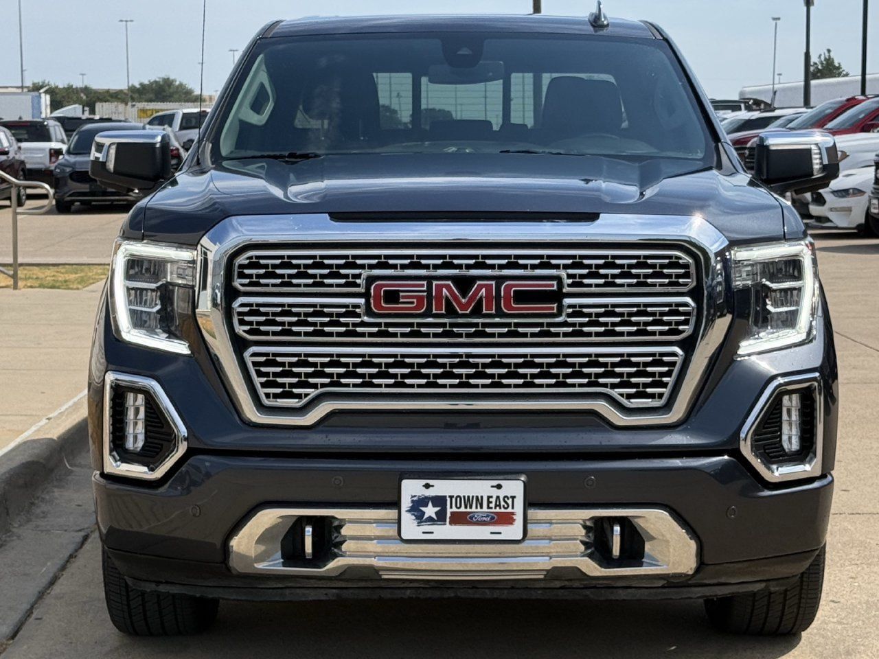 Used 2021 GMC Sierra 1500 Denali w/ Denali Premium Package AWD/4WD image 8