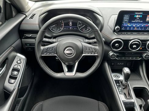 Used 2024 Nissan Sentra SR w/ Lighting Package FWD image 17