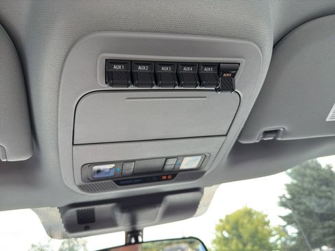 New 2025 Ford F550 4x4 Regular Cab Super Duty image 31