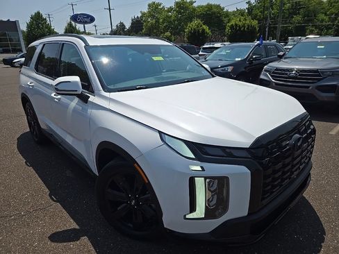Used 2024 Hyundai Palisade XRT FWD image 3