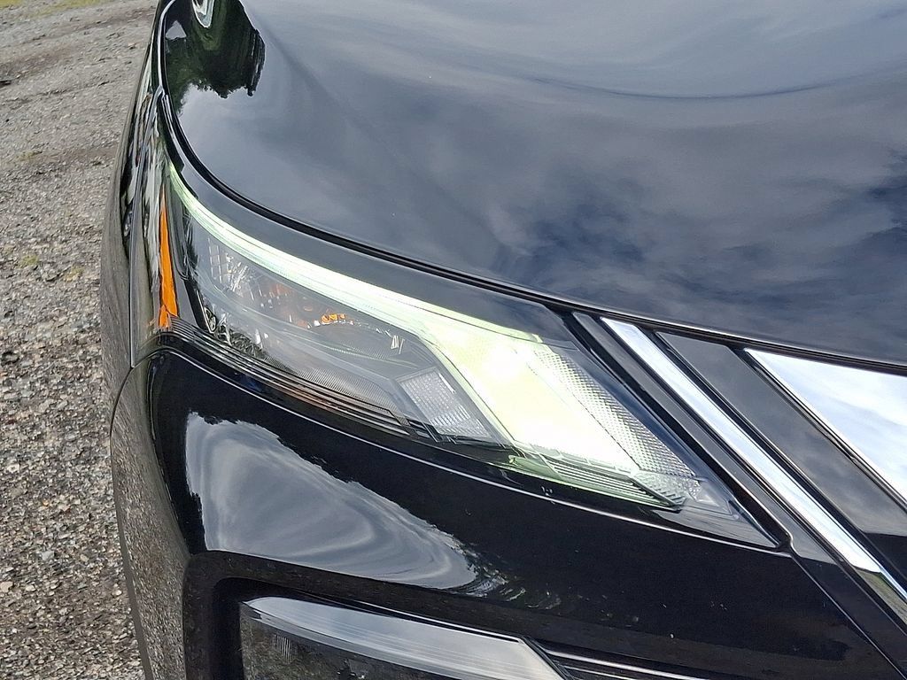 Certified 2023 Nissan Rogue S AWD/4WD image 10