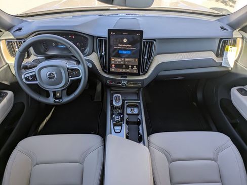 New 2026 Volvo XC60 B5 Core image 17