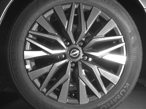 Used 2025 Nissan Altima 2.5 SV image 14