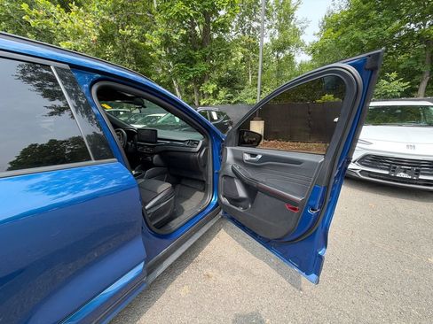 Used 2023 Ford Escape ST-Line w/ Tech Pack #1 AWD/4WD image 39