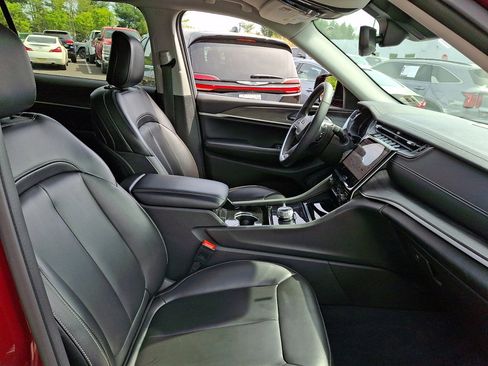 Used 2023 Jeep Grand Cherokee L Limited image 12