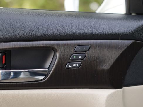 Used 2014 Honda Accord EX-L image 26