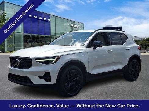 Certified 2024 Volvo XC40 B5 Plus w/ Protection Package Premier AWD/4WD image 3
