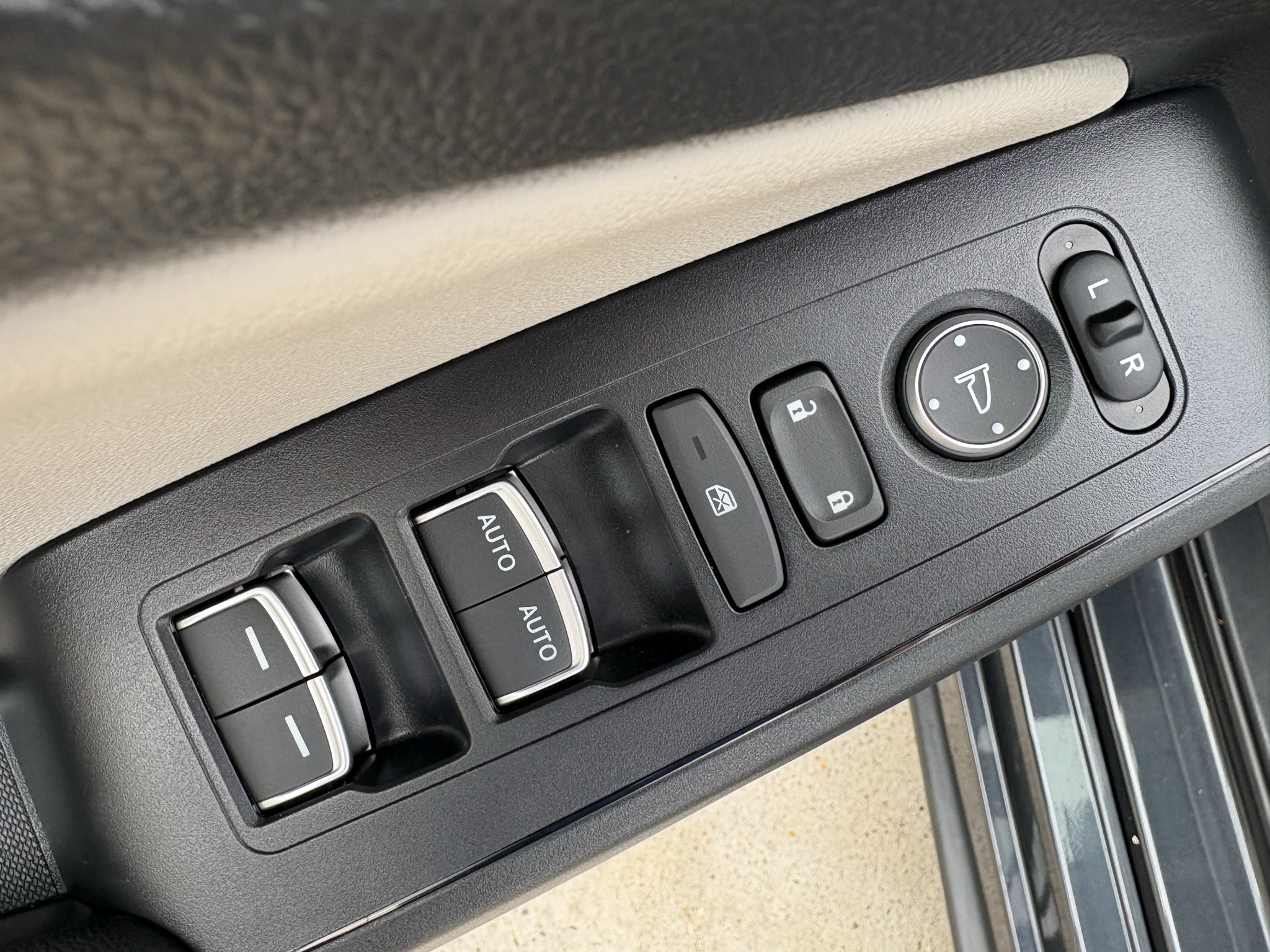 Certified 2024 Honda Civic EX-L image 11