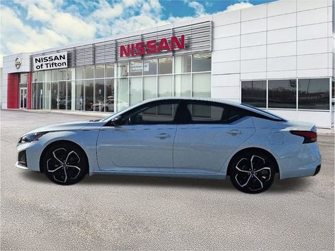 Certified 2024 Nissan Altima 2.5 SR image 4