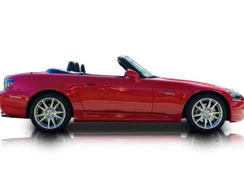 Used 2004 Honda S2000 image 2