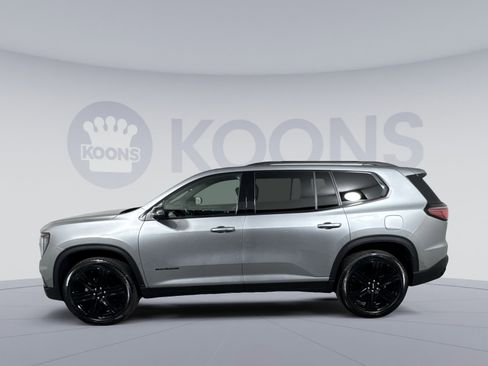 Used 2024 GMC Acadia Elevation w/ Black Edition image 2