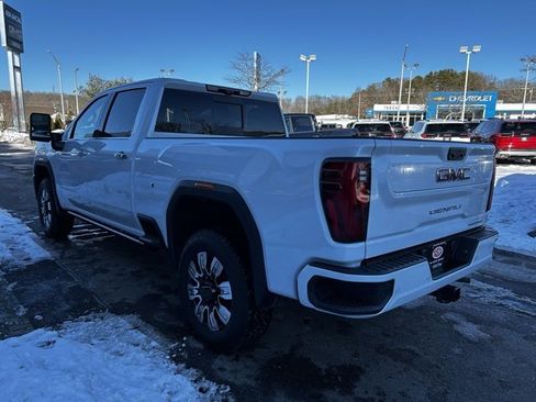 New 2026 GMC Sierra 2500 Denali w/ Denali Reserve Package image 5