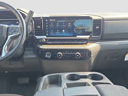 Used 2023 Chevrolet Silverado 1500 LT RWD image 14