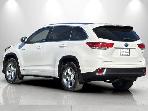 Used 2017 Toyota Highlander Limited AWD/4WD image 6