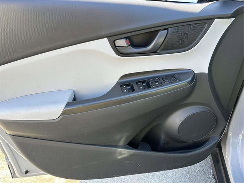 Certified 2023 Hyundai Kona SEL image 17