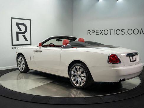 Used 2017 Rolls-Royce Dawn image 13