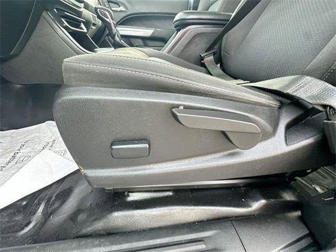 Used 2022 Chevrolet Colorado LT w/ Fleet Safety Package image 13