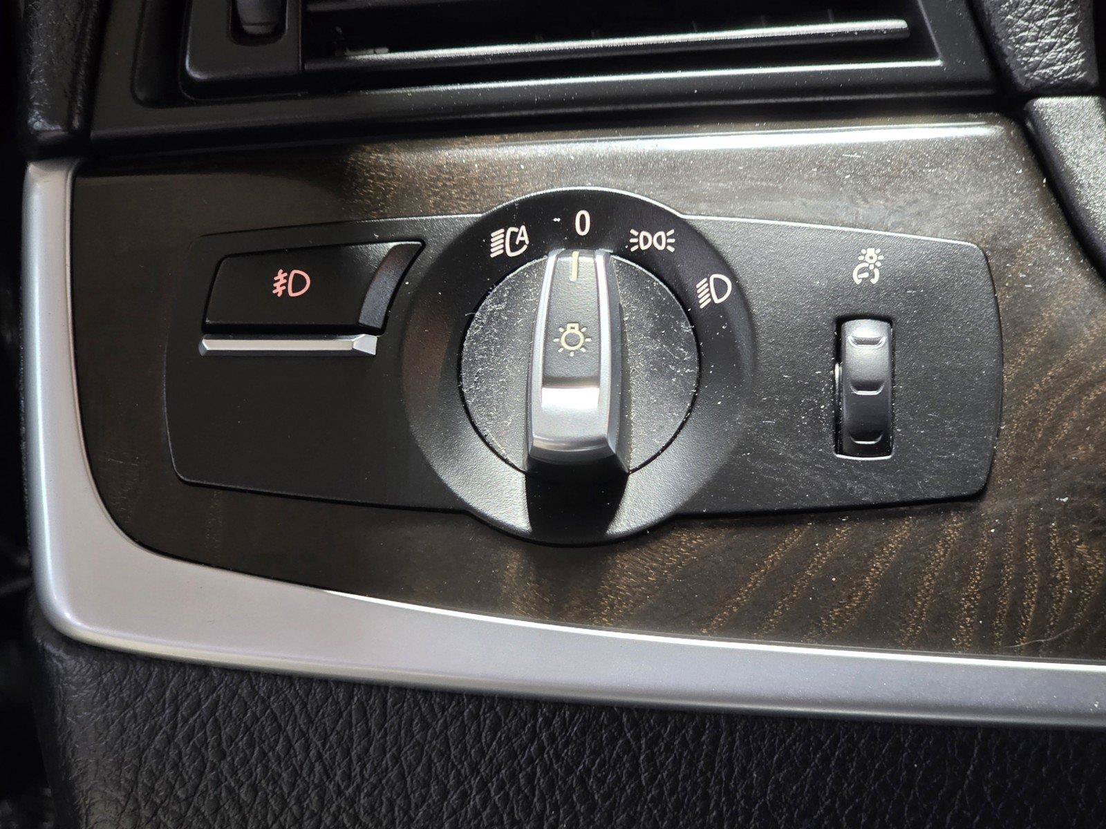 Used 2015 BMW 528i Sedan RWD image 32
