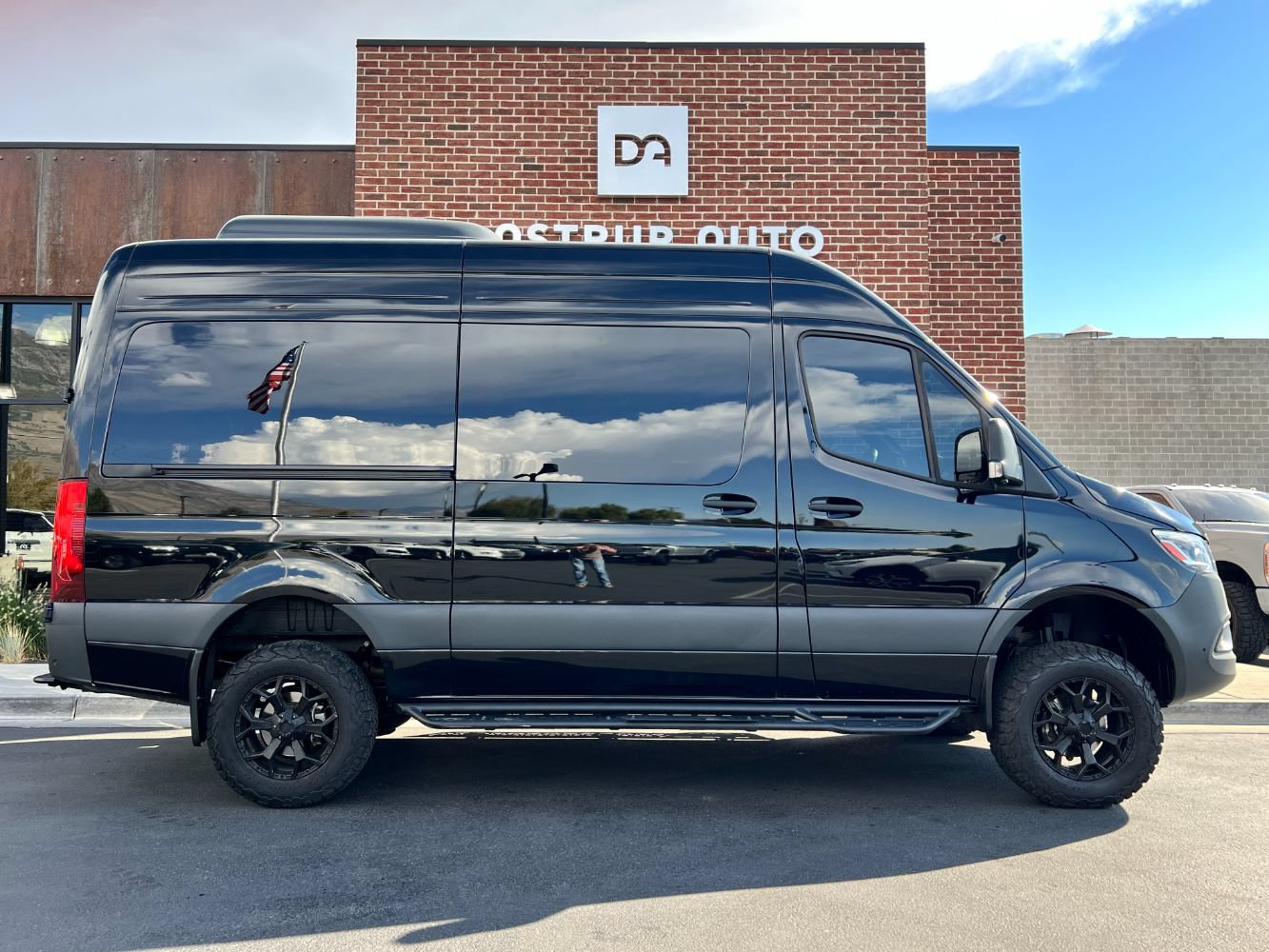 Used 2025 Mercedes-Benz Sprinter 2500 image 7