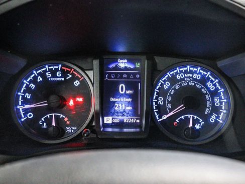 Certified 2022 Toyota Tacoma TRD Sport w/ TRD Premium Sport Package AWD/4WD image 25