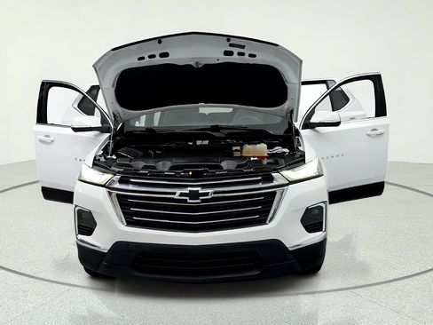 Used 2024 Chevrolet Traverse LT FWD image 15