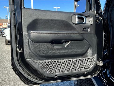 Used 2021 Jeep Wrangler Unlimited Rubicon w/ Trailer Tow Package image 19