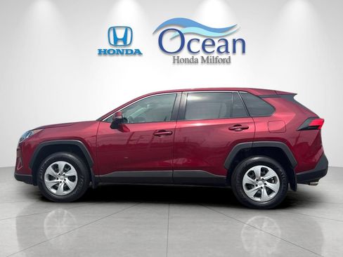 Used 2022 Toyota RAV4 LE AWD/4WD image 6