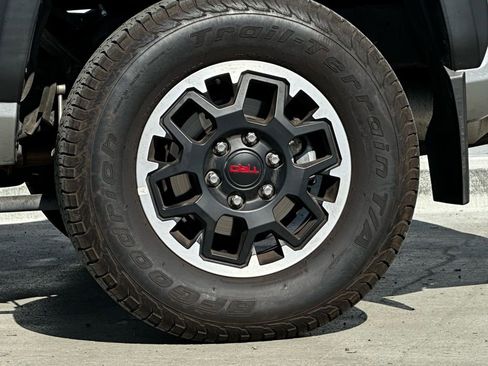 Used 2024 Toyota Tacoma TRD Off-Road w/ TRD Off Road Premium Package image 3