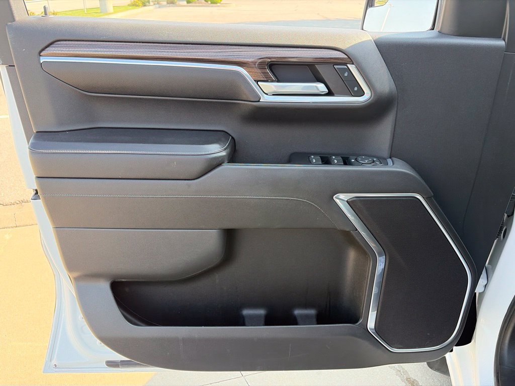 Used 2023 Chevrolet Silverado 1500 RST AWD/4WD image 41
