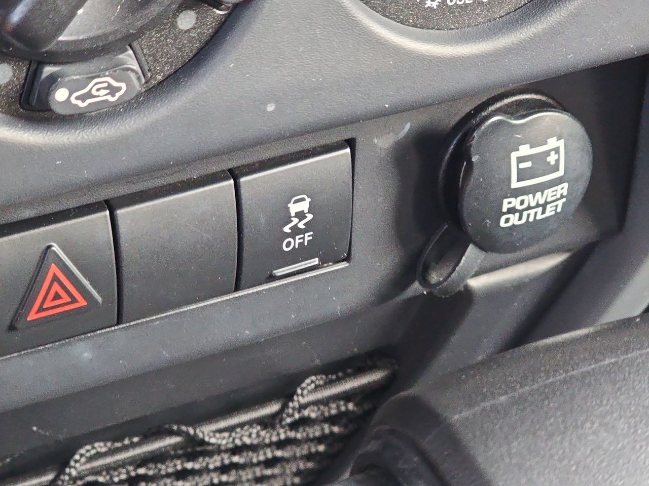 Used 2010 Jeep Wrangler Unlimited Sahara AWD/4WD image 35