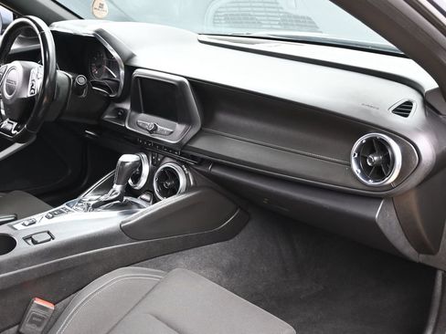Used 2023 Chevrolet Camaro LT RWD image 31