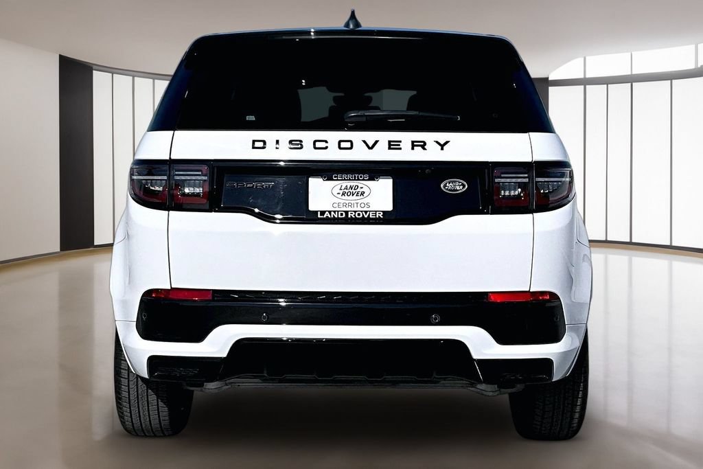 Certified 2022 Land Rover Discovery Sport SE R-Dynamic AWD/4WD image 5