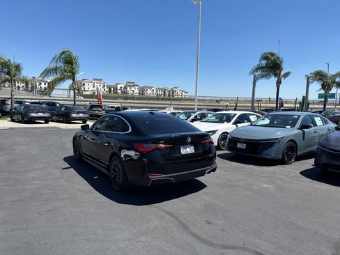 Used 2022 BMW i4 eDrive40 RWD image 6