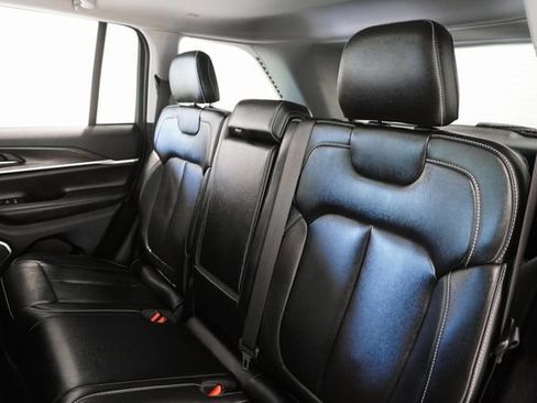 Used 2023 Jeep Grand Cherokee 4WD 4xe image 17