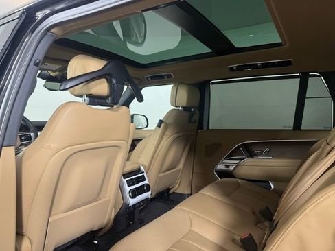 New 2026 Land Rover Range Rover Long Wheelbase SE image 19