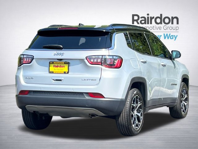 Used 2024 Jeep Compass Limited AWD/4WD image 5