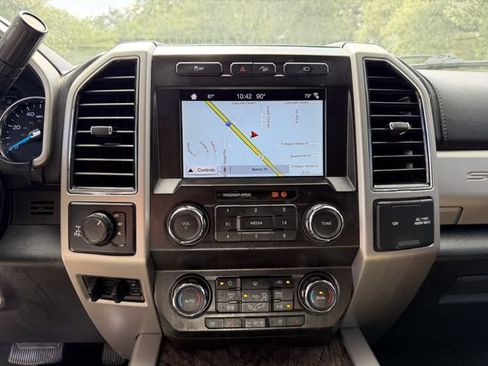 Used 2019 Ford F250 Lariat w/ Lariat Value Package AWD/4WD image 15