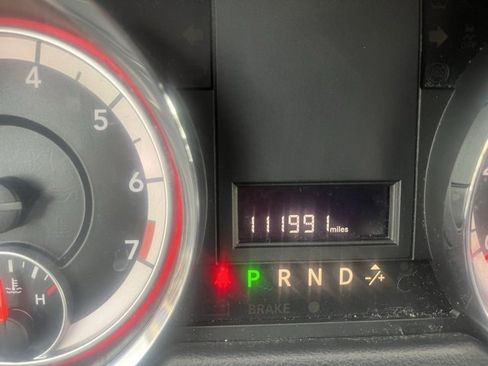 Used 2018 Dodge Grand Caravan SXT image 18