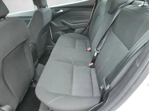 Used 2018 Ford Focus SE image 6