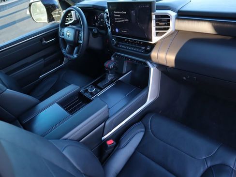 Used 2025 Toyota Sequoia Platinum image 17