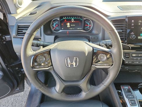 Certified 2022 Honda Pilot Touring image 19