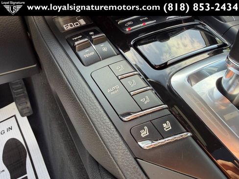 Used 2014 Porsche Cayenne Platinum Edition AWD/4WD image 29