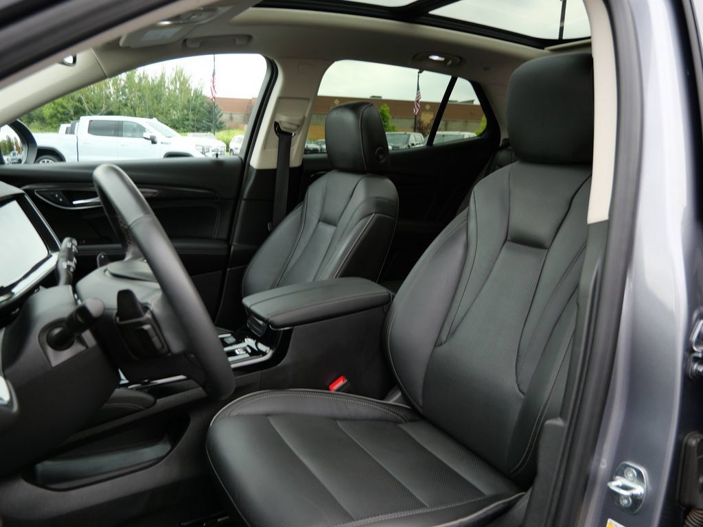 Used 2021 Buick Envision Essence w/ Technology Package I AWD/4WD image 11
