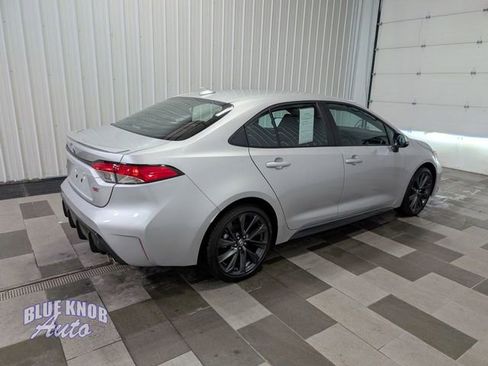 Used 2025 Toyota Corolla SE FWD image 4