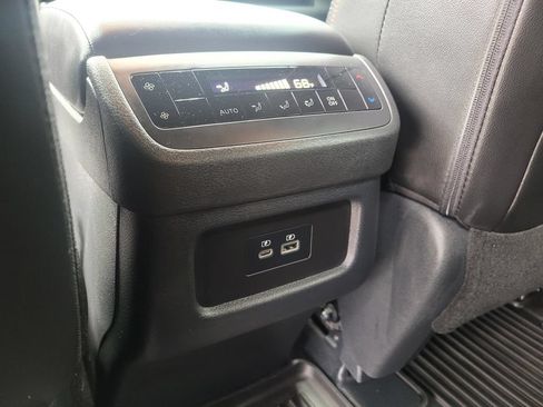 Used 2025 Nissan Pathfinder Rock Creek AWD/4WD image 15