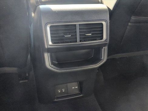 Used 2024 Volkswagen Atlas Cross Sport SE image 16