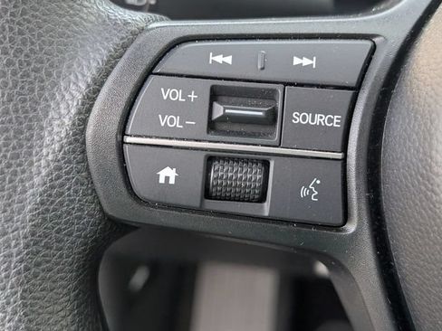 Used 2025 Honda HR-V LX image 18