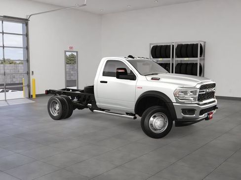 New 2023 RAM 5500 Tradesman AWD/4WD image 7